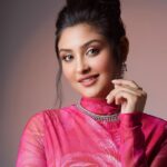 Naznin Nahar Niha Instagram - Pink 💗 📸 @rafclick