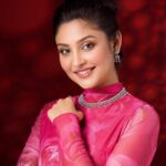 Naznin Nahar Niha Instagram - আপনাদের ভালোবাসায় আমি "মেরিল প্রথম আলো পুরষ্কার-২০২৩" এর চুড়ান্ত পর্বে পৌছে গিয়েছি। আপনাদের মূল্যবান ভোটে "লাভ সেমিস্টার" নাটকের জন্য নবাগত অভিনয়শিল্পী হিসেবে সেরা_চারে আছি আমি। তাই মেরিল প্রথম আলো পুরষ্কার ২০২৩ এর সেরা নবাগত অভিনয়শিল্পী হিসেবে আমাকে দেখতে চাইলে ভোট করুন অনলাইন, এসএমএস ও কুপনের মাধ্যমে। ভোট দিতে পারবেন আগের নিয়মেই এবং এই পর্বে ভোট দিতে পারবেন ১৯ মে পর্যন্ত। ♦️ভোট দেওয়ার নিয়ম: ★SMS : আপনার মোবাইলের মেসেজ অপশনে গিয়ে টাইপ করুন MP 7h এবং তা পাঠিয়ে দিন 22221 এই নম্বরে | অর্থাৎ, Type: MP 7h Send: 22221 ✨TikTok : https://vt.tiktok.com/ZSFKgCJHK/ ⚠️ এই রাউন্ডে ভোট দেয়ার শেষ সময় ১৯ মে, ২০২৪। ⚠️ বি: দ্র: একটি সীম থেকে কেবল একটি ক্যাটাগরিতে এক বার ভোট করা যাবে ! এবং এসএমএস প্যাক বা ইমার্জেন্সি ব্যালেন্স ব্যবহার করে ভোট দিলে তা গ্রহণ হবে না। ★Online Vote : https://services.prothomalo.com/mpaward/awards.php ★Coupon : প্রতি শুক্রবার প্রকাশিত প্রথম আলো পত্রিকা থেকে কুপন কেটে তা পূরণ করে পাঠাতে হবে এই ঠিকানায়- মেরিল-প্রথম আলো পুরস্কার ২০২৩ প্রথম আলো ভবন। ১৯ কারওয়ান বাজার, ঢাকা-১২১৫।