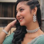 Naznin Nahar Niha Instagram - "LOVE LINE" এর মানে কি?