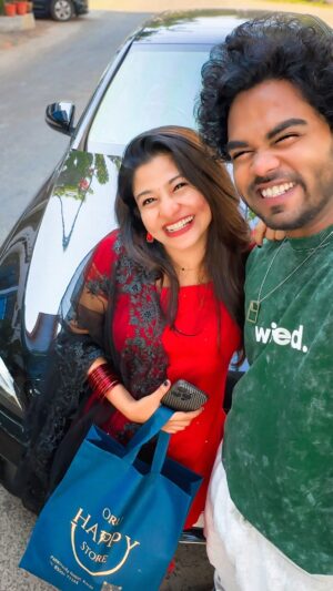 Neema Mathew Instagram - Spot challenge from swathu 🩵

#sanjutechy #nannuzzz #spotchallenge #couplegoals