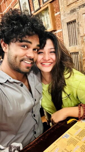 Neema Mathew Instagram - സിനിമാ നടിയുടെ ദേഷ്യം കണ്ടാ 😡🤬😂

Full video is on my YouTube channel - Sanju Techy Vlogs