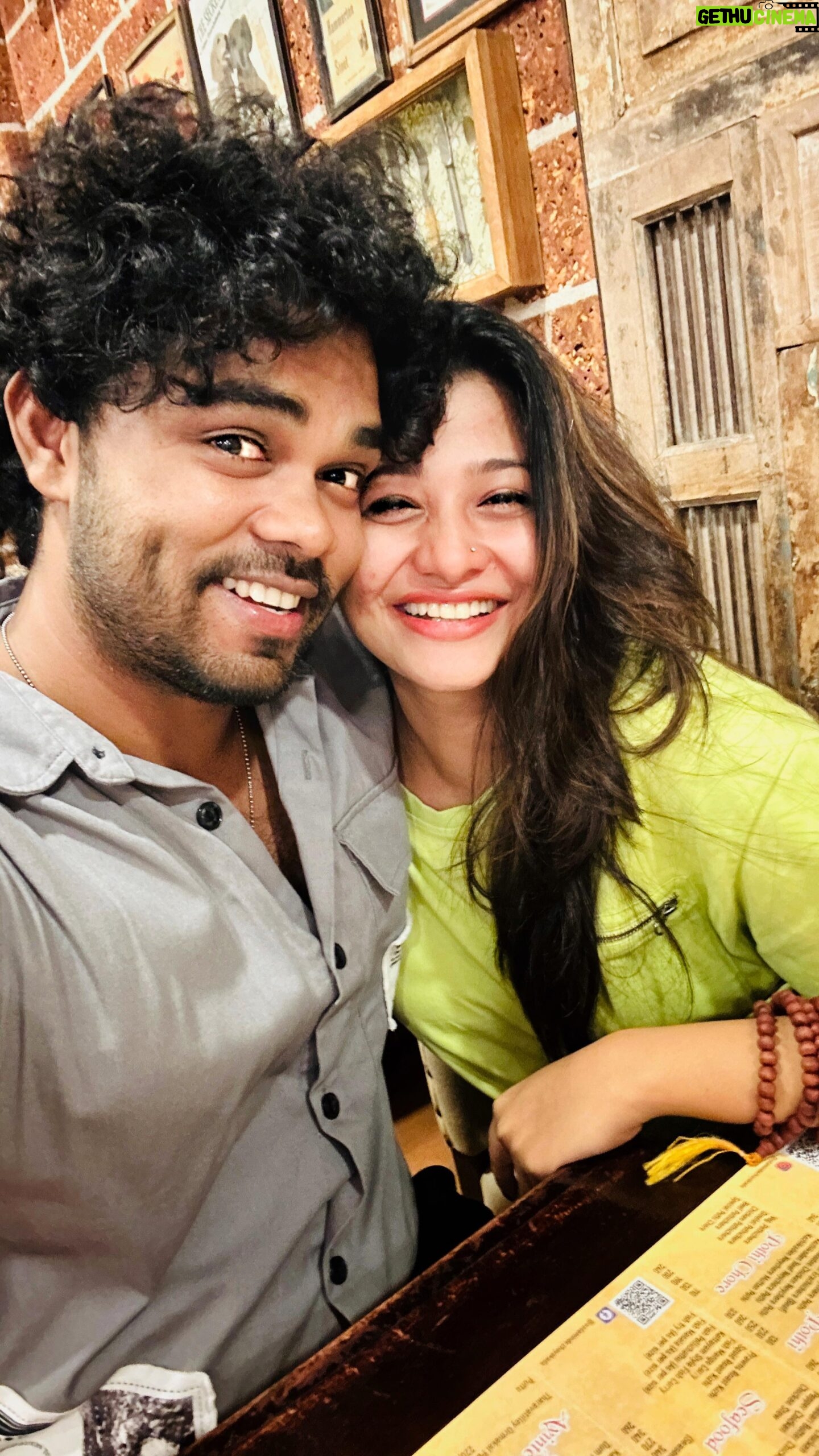 Neema Mathew - 46.6K Likes - സിനിമാ നടിയുടെ ദേഷ്യം കണ്ടാ 😡🤬😂
Full video is on my YouTube channel - Sanju Techy Vlogs