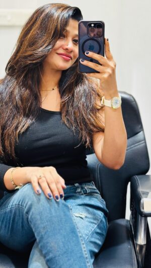 Neema Mathew Instagram - ബിഗ് ബോസ് സീസൺ 6 # ഒന്നുമാറ്റിപിടിച്ചാലോ”- മാർച്ച്‌ 10, 7 മണി മുതൽ - സംഭവം കലക്കും 👍

#Biggbossseason6 #bb6 #biggbossmalayalam #bbmalayalam #nannuzzz