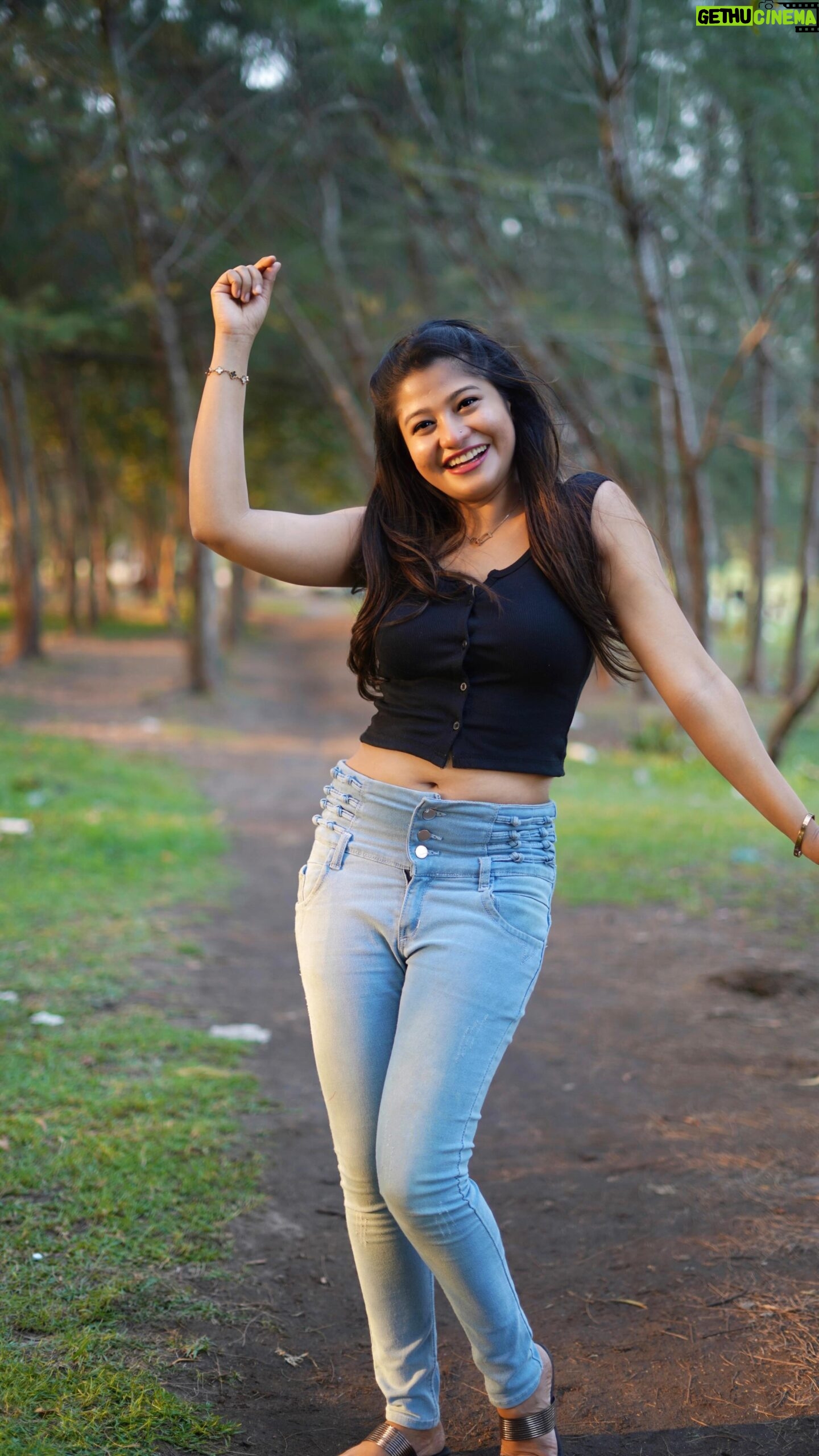 Neema Mathew - 25.9K Likes - Dance with your Smile ✨
.
.
.
.
.
.
#nannuzzz #explore #beach #dancer #happiness