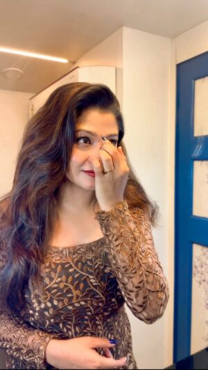 Neema Mathew Instagram - Embracing every moment ✨

🎥: @somy.joseph.165 
.
.
.
.
.
#nannuzzz #trendingreels #trending #viralreels #smile #happy #eyes #viralvideos #viralreels
