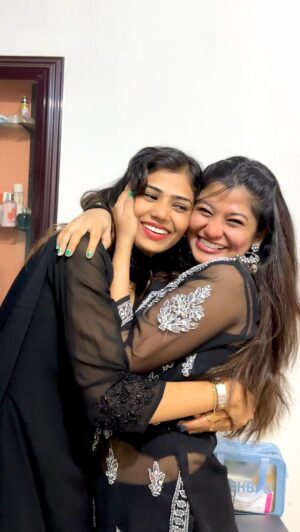 Neema Mathew Instagram - Happy with Same Soul 🤍😘

#nannuzzz #sisters #happiness #explore #friendship