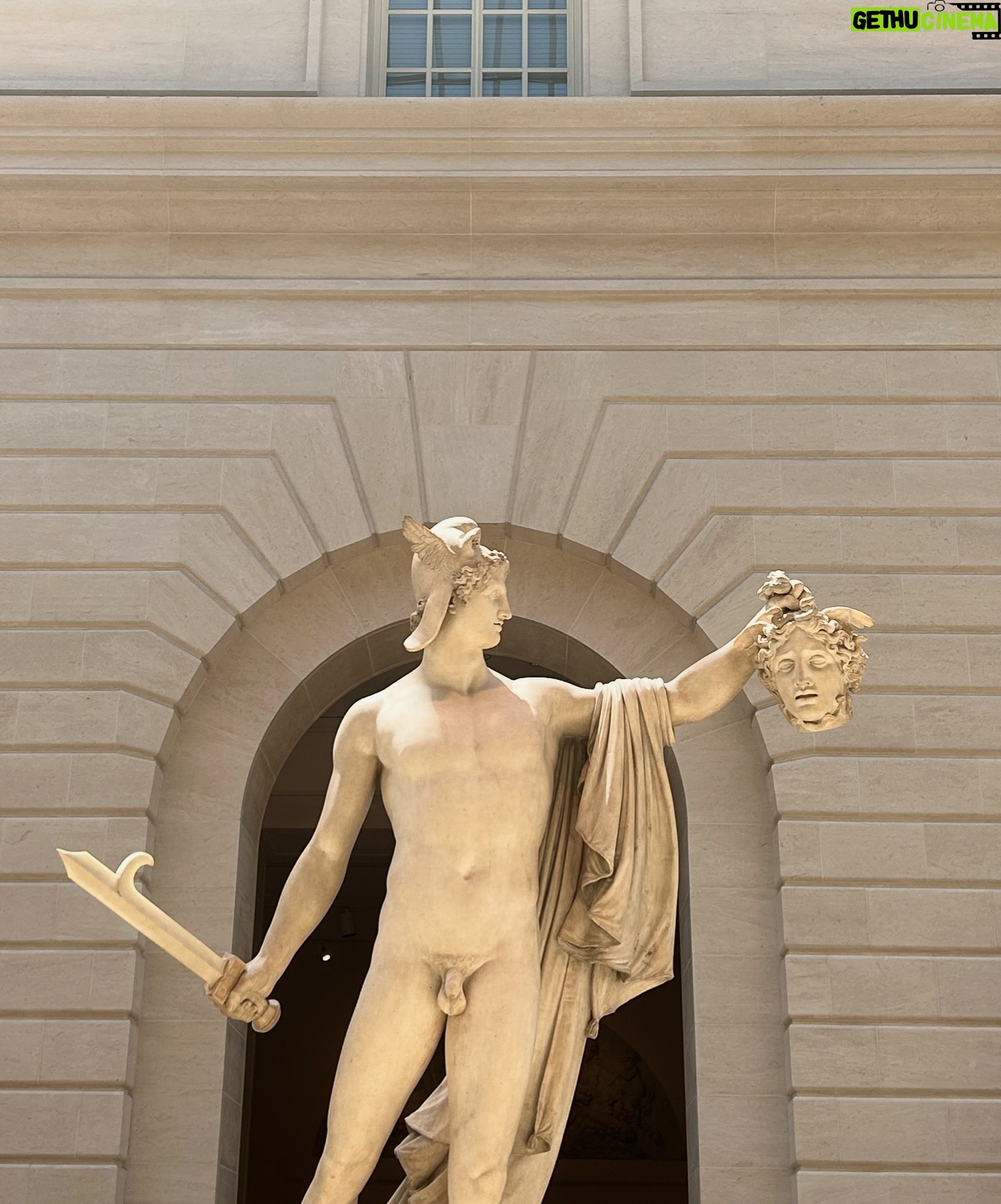 Neen Suwanamas - 3 Likes - where history and art collide.🏛️