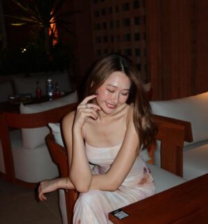 Neen Suwanamas Instagram - happy hour🌅 @akaraskyhanuman.bangkok