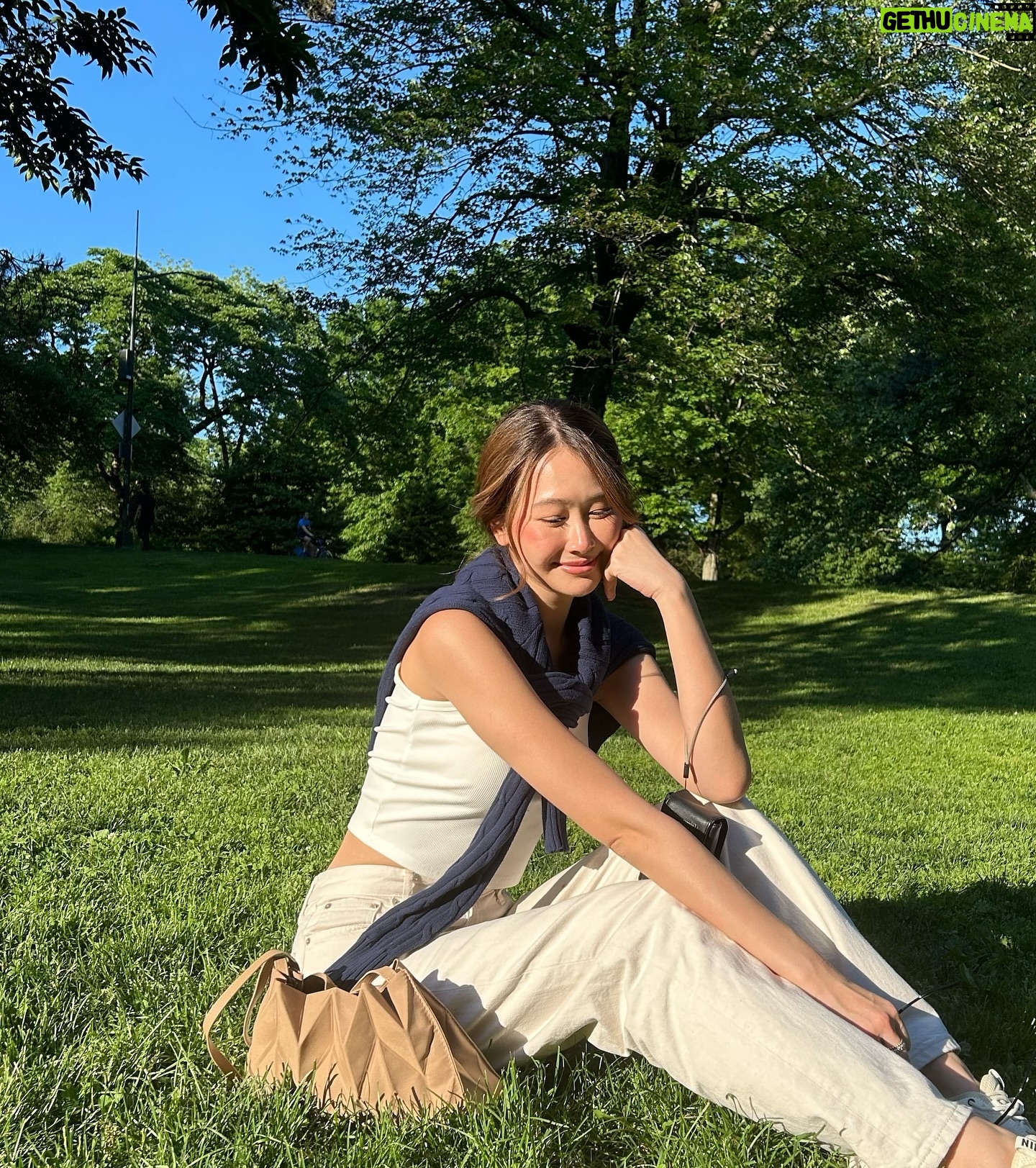 Neen Suwanamas - 3 Likes - where memories bloom 🦋