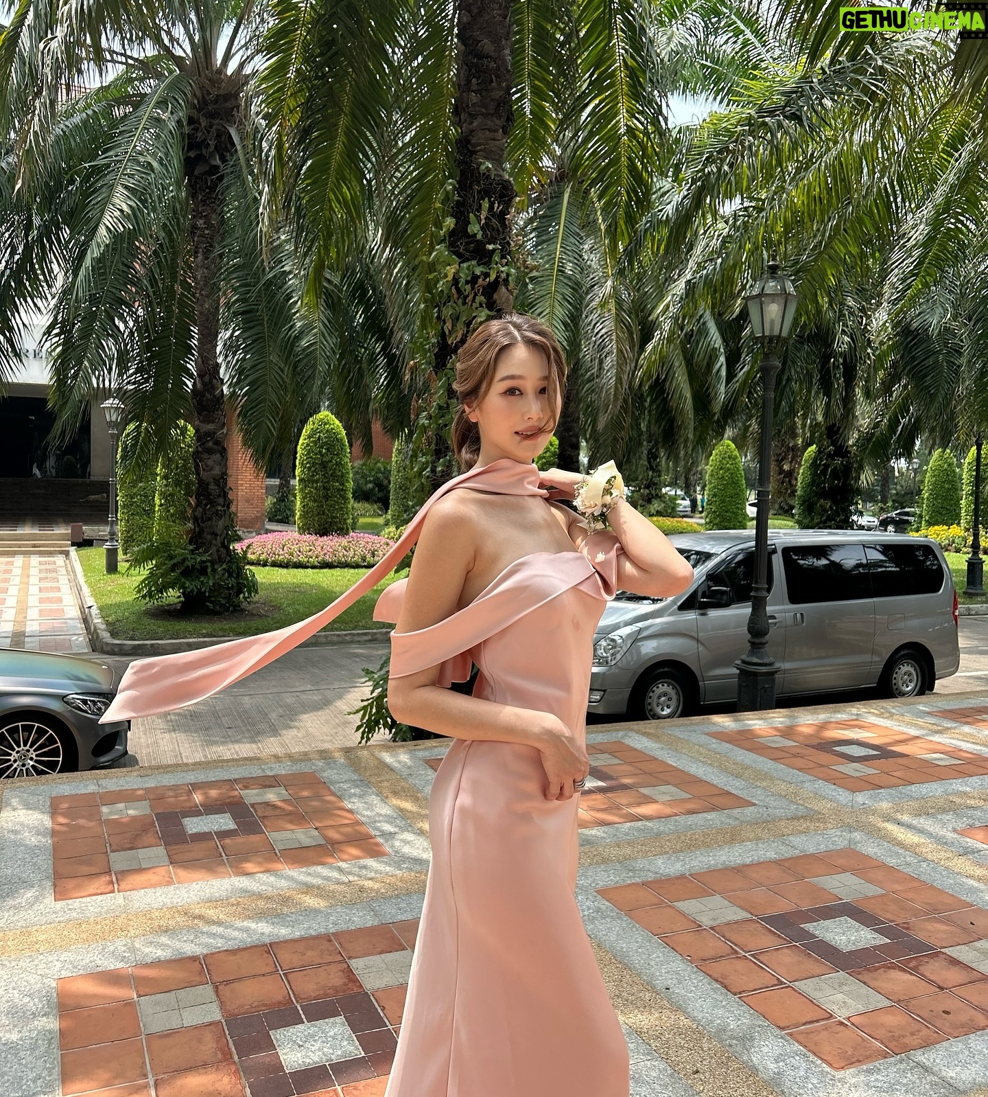 Neen Suwanamas - 3 Likes - playing dress up 💓 #tb #yhpkhappilyeverafter