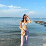 Neen Suwanamas Instagram - wanna play mermaids 🐳
