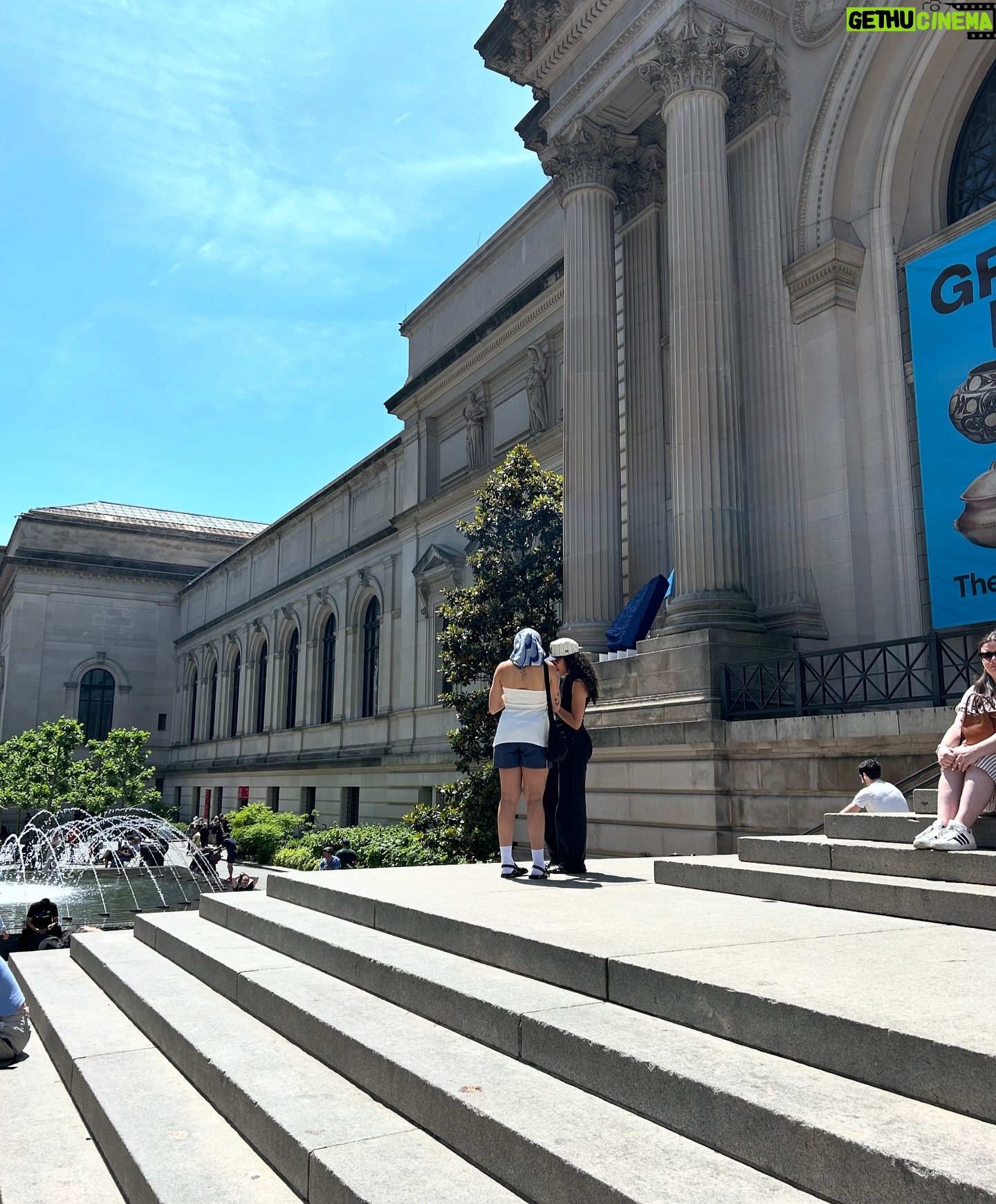Neen Suwanamas - 3 Likes - where history and art collide.🏛️