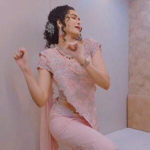 Neetha Shetty Instagram - Bekarar karke.... Recreating the reel MOST WATCHED BY ALL OF YOU.❤️♥️♥️ Thanks for all your Love