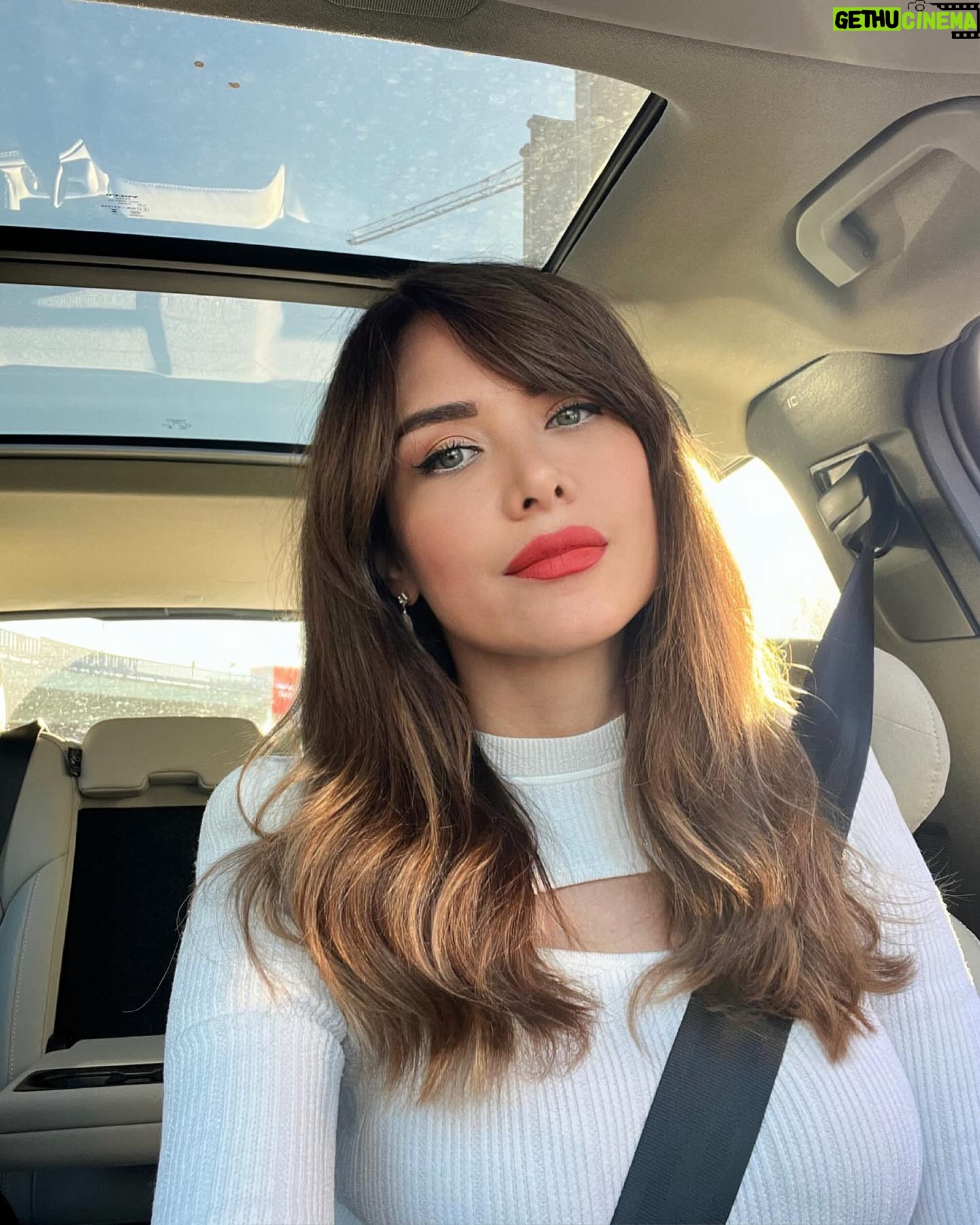 Nefise Karatay - 4.3K Likes - #autumn 🍁