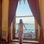 Nefise Karatay Instagram – Rüya gibi bir geceye hazırız @saatvesaat 30.yaşında 
Elbisem @cihan.nacar #sunum 
#saat30saat