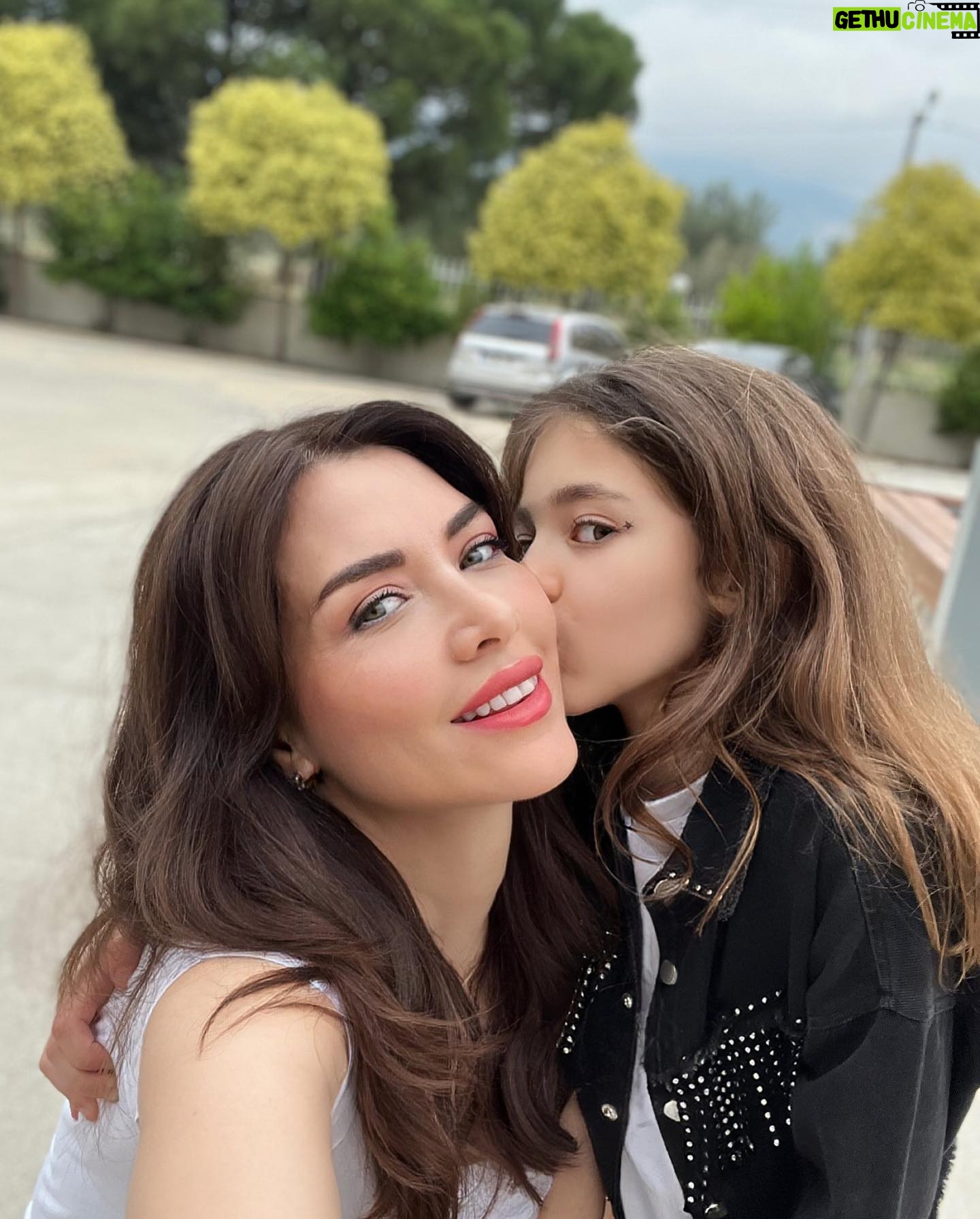 Nefise Karatay - 7.8K Likes - Artık en iyi tatil arkadaşım olmuş durumda #Biblom🧿♥️ @ramadaresortkazdaglari @ajansumb