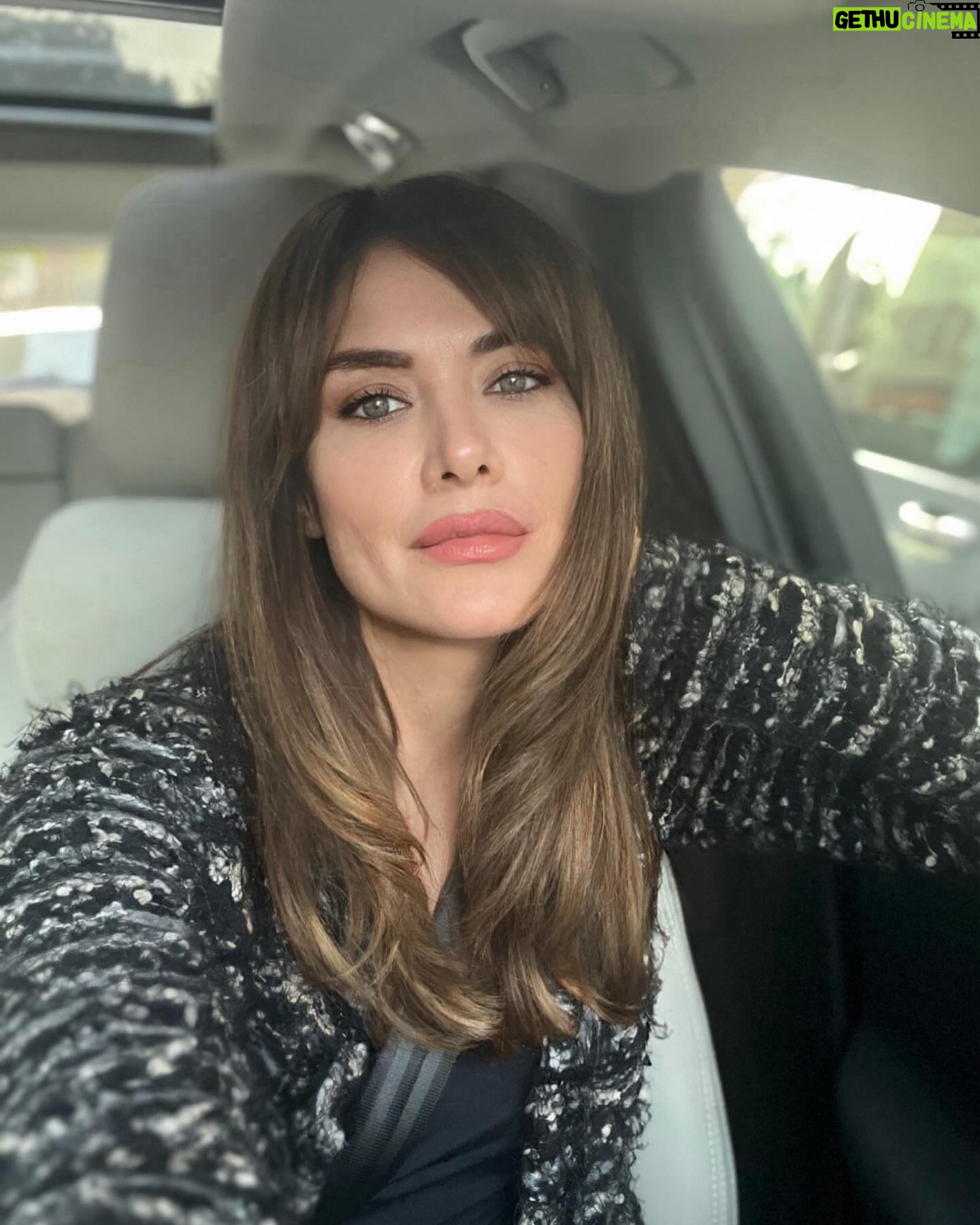 Nefise Karatay Instagram - İstanbul’da hava mis✨✨ Sizde nasıl geçiyor cumartesi?