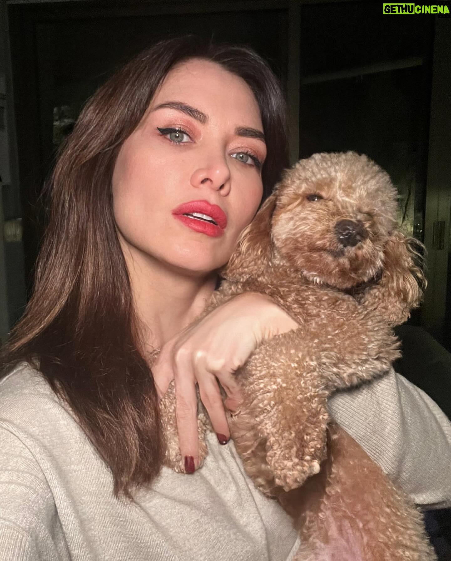 Nefise Karatay - 5.5K Likes - #Miro Benim güzel oğlum❤️
Poz vermeyi sizden öğrenecek değiliz✌️