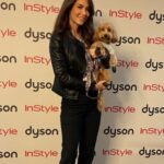 Nefise Karatay Instagram – Bu davetin esas konuğu Miro çünkü @dyson un evcil yavrularımıza özel aparatı ile artık temizliğimiz daha kolay  @instyleturkiye @nazlikayran #dyson #petofdyson #instyleturkiye