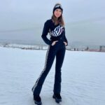 Nefise Karatay Instagram - Kışın en güzel zamanı ❄️❄️ ⛷️ @swayhotel @taskagitmakasatolyesi @pakaracingcamps #swaykidscamp