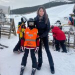 Nefise Karatay Instagram - Kışın en güzel zamanı ❄️❄️ ⛷️ @swayhotel @taskagitmakasatolyesi @pakaracingcamps #swaykidscamp