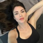 Nefise Karatay Instagram - Şu ara bu salonda yaşıyorum diyebilirim✌️👊🏻 Hepimiz için güzel bir hafta sonu olsun✨✨