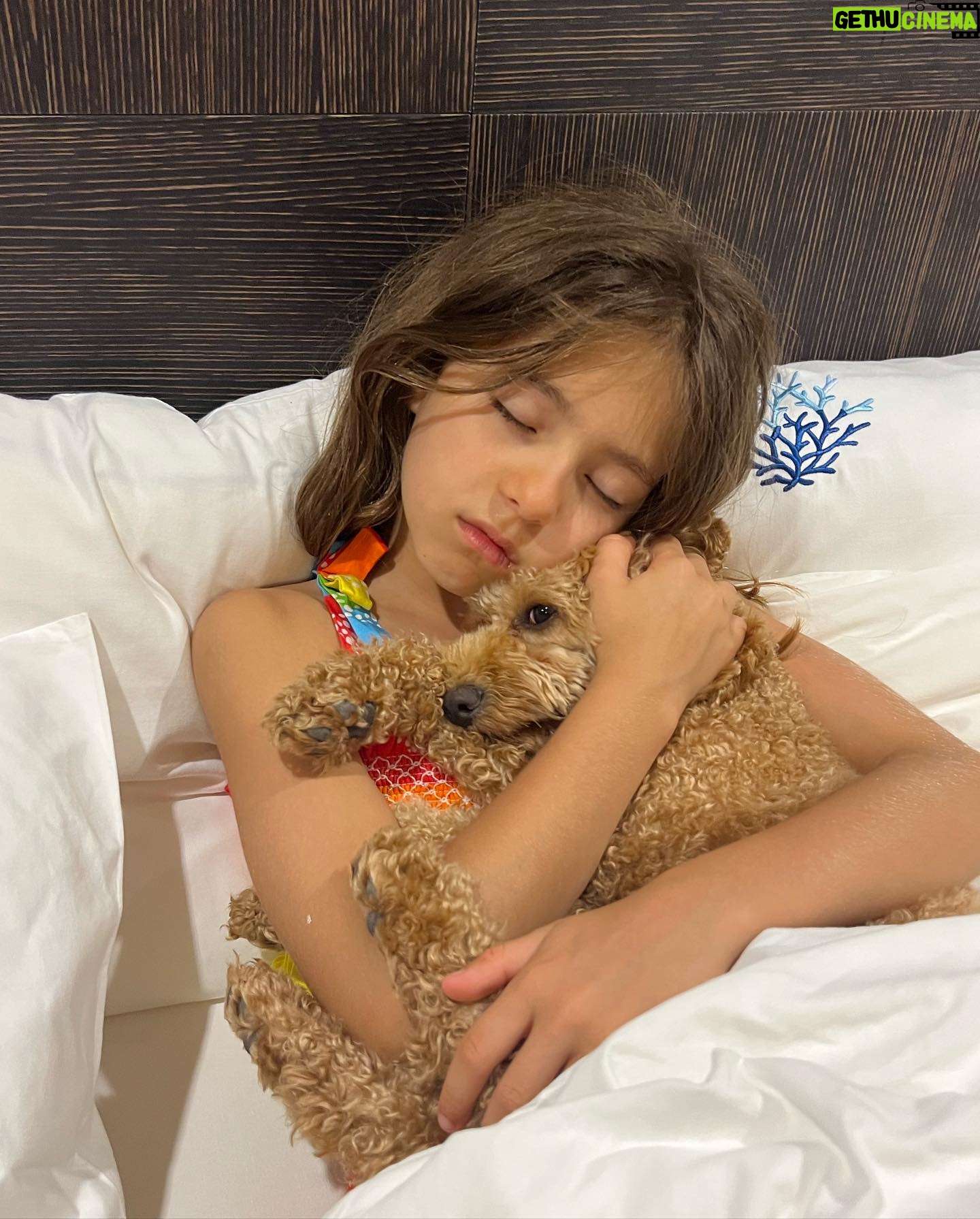 Nefise Karatay - 7.3K Likes - Benim aşklarım iyi ki doğmuşsunuz iyi ki varsınız sizi sonsuz seviyorum!❤️🧿♾️ #mayam8yaşında