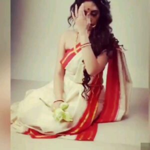 Neha Amandeep Instagram - BTS 📸
.
.
.
PIC CREDIT - @anshu_z_here
.
.
.
.
.
.
.
.
.
.
#gobindjewellers #bts #shoot #jewelry #indianlook #bengaligirl
#comingsoon #wannabebonggirl
