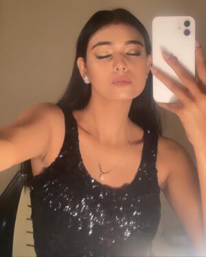 Neha Solanki Instagram - Delicate like a BUTTERFLY 🦋