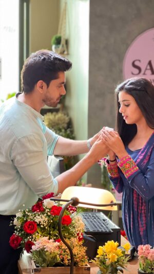 Neha Solanki Instagram - ॐ नमः शिवाय 🔱 
Miliye GARV aur TITLI se 
6 JUNE se ,raat 11 bje , @starplus aur Disney Hotstar par 💫🦋
#grateful