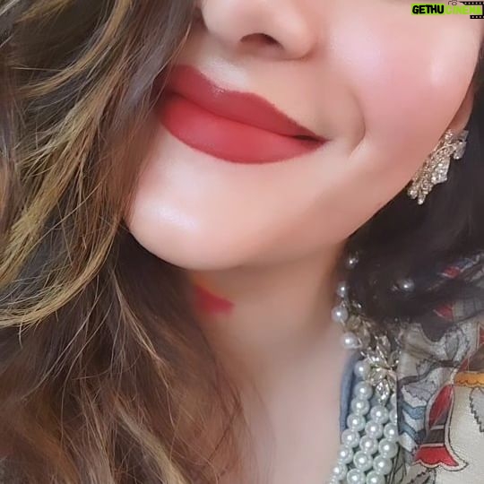 Neha Saxena Instagram - ❤️❤️❤️🧿🎶🎧🎼💫 🎵 @nehasaxenaofficial #nehasaxena #oldsongs #srk #best #everygreen #foodforsoul #peace #connectivity #musiclover #soulconnection #beautiful #legend #singers #musicians #poeticthoughts #instagood #instagram #instareels #fbreels #fbreelsfypシ゚viral #fbreelsvideo #fbreelsfypシ゚viralシ #fbpost2024 #facebookreel #socialmedia #post ❤️🥰🌟💫🧿🧿🧿