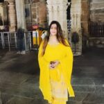 Neha Saxena Instagram - Blessed darshanam at Shri Ranganathaswamy Temple , Srirangapatna Mysore 🙏🕉🔱🔯📿🛕🚩💐🧿🧿🧿 Peaceful Divine Powerful Energy 🚩🛕 Om Namoh Narayana 🕉 Must visit Temple 🛕 🕉🚩 @nehasaxenaofficial #nehasaxena #godsblessedchild😇 #navaratri #gratitude #forever #prayer #ranganathaswamy ji #temple #srirangapatna #mysore #karnataka #divine #peaceful #mustvisit #explore #world #spiritual #hindutemples #miraculous #templehistory #hinduculture #vedas #shlokas #mantras #lifeisbeautiful #livelovelaugh #trending #socilamedia #post Jai Mata di Om namahshivaye Om Sai Ram 🙏🕉🔱📿🚩🛕🔯💐🧿🧿🧿💫✨️