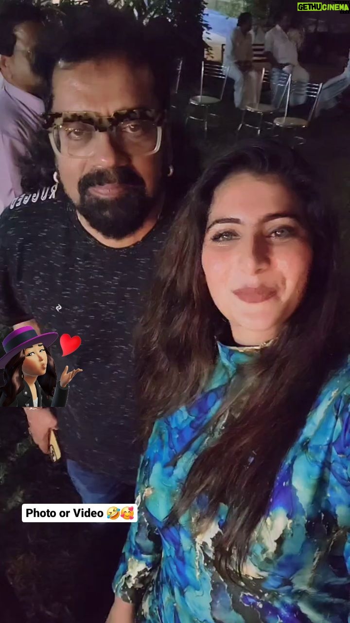 Neha Saxena Instagram - Wishing a very very Happy Birthday to one of my favourite human and the Greatest legendary guru of Music Industry 🎶 🎵 ❤️ 🎧🎹🎶 🎂🥳🎊🎊🥰 @singerhariharana ji ❤️ It was truly an amazing experience working with you in Daya Bharathi ( Malayalam) movie . Your generosity , non stop smiling face wins everyone's heart ❤️ May God bless you with all possible Happiness Peace Love Success & Great Health ❤️ Looking forward to meet you soon sir ji ❤️ @nehasaxenaofficial #nehasaxena💃🏻 #godsblessedchild😇 #celebrating #birthday #legend #hariharan ji #greetings #movie #costar #dayabharti #malayalam #movie #instagood #instareels #reelitfeelit #instagram #audiencelovesupportandblessings #gratitude #forever #iloveuall #godblessusall #om #jaimatadi #omsairam🙏 🕉🔱🕉🧿💕❤️🎶🎹