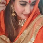 Neha Saxena Instagram - Day 6 Navaratri Grace 🧡🌟✨️💫❤️🕉🔱🧿🧿🧿 Wishing Every Proud Indian across the Globe a very Happy Baisakhi, Vishu , Bihu , Puthandu & Poila Baishakh ❤️ May this festival bless us all with peace love happiness good health and Prosperity 🙏🔱🕉📿🚩💐💫🌟❤️🧿 Have a wonderdul year ahead Lovely People ❤️🙏🤗 @nehasaxenaofficial #nehasaxena #godsblessedchild😇 #artist #art #chaitra #navaratri #pooja #fasting #orangecolourfortoday #hindu #culture #baisakhi #vishu #bihu #puthandu #poilabaisakh #navaratri #greetings #toall #stayblessed #jaimatadi #omnamahshivaya🙏 #omsairam🙏 #gratitude #forever #livelovelaugh #socialmediapost #trending #wishes Iloveuall ❤️🤗🙏🥰🌟💫💐🧿🧿🧿❤️🤗