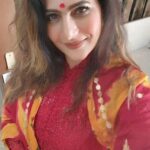 Neha Saxena Instagram - Patience and Silence is the Answer to many things in life .Everything doesn't deserve your reaction ❤️🤗✨️ @nehasaxenaofficial #nehasaxena ✨️❤️🧿 #godsblessedchild😇 #art #artist #southindianactress #indiancinema ##audiencelovesupportandblessings #godsgrace #instagood #instagram #reels #instadaily #reelitfeelit #isaywhatifeel #beinghonest #iloveuall #godblessusall #gratitude #forever #jaimatadi #om #omsairam🙏 🕉🔱🛕🕉♾️🧿❤️❤️❤️🛕🔱🕉✨️♾️