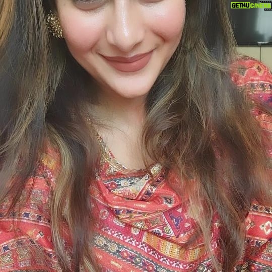Neha Saxena Instagram - Happy and Blessed Navaratri to all Hindu Families across the Globe 🌎 ❤️🕉🔱🚩✨️🤗🥰❤️💐 May Maa Bhagavathy bless us all with Peace Love Kindness Good health and Prosperity 🕉🔱🚩✨️🧿 Jai Mata di Day 1 Navaratri Fasting - Shailputri Mata 🕉🔱🚩🧿 @nehasaxenaofficial #nehasaxena #godsblessedchild😇 #gratitude #forever #jaimatadi #chaitra #Navaratri #fasting #pooja #maadurga #blessedwiththebest #godsgrace #instagram #reels #omsairam🙏 #om #instapost ❤️🤗✨️🕉🔱🚩🧿