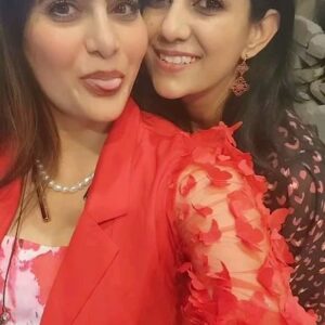 Neha Saxena Instagram - Finally we met after a gap of long years ❤️🥰 
Our Profession doesn't allow us to meet quiet often but whenever we get a chance we grab it to make beautiful memories for life❤️
My beautiful Soul Sister My Bestie My Confidante My everything U are someone who can read my mind my energy even when I am miles away from you .I know you love me alot but I love u more then that 🤣🤭😘❤️ Thankyou for making my evening more beautiful after a hectic day 🤗God bless u my Dearest ❤️🧿🤗
See you soon my Doll @a.agnes.ac ❤️

@nehasaxenaofficial #nehasaxena #soul
#sister #bestfriends #forever #gratitude #lifeisbeautiful #livelovelaugh #friends #family #trendingpost #trending #trendingreels #trendingnow #socialmediapost #iloveuall #godblessusall #jaimatadi #omsairam #om 🕉📿🛕
