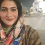 Neha Saxena Instagram - I could never give up in life because God never gave up on me ❤️🙏🧿🧿🌸 Whenever life tested me God kept rebuilding me stronger then ever And I just can't thank him enough for all the things I have in my life 🙏❤️🧿 Always Be grateful for every tiny blessing because there is someone somewhere in the world actually praying for the blessings you have 🤗❤️🙏 Have a lovely Sunday ahead my dearest lovelies 😘 spend some quality time with your friends and family Make great memories for life ❤️🤗🌸 it's Precious @nehasaxenaofficial #nehasaxena💃🏻 #godsblessedchild😇 #sunday #greetings #throwback #video #solo #traveller #goldentemple #amritsar #visit #february #lifeisbeautiful #godsgrace #iloveuall #godblessusall ❤️🌸🧿💫🏵✨️🧿🌸❤️