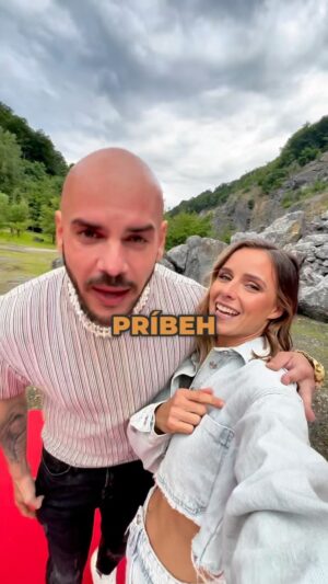Nela Pocisková Instagram - Čo hovoríte na novinku “NEPRESTANEM DÝCHAŤ” ??? 
Videli ste už videoklip ? 👀✍️ /odkaz v stories/ 
Ďakujeme za každý like, alebo zdieľanie 🤝💙
#majself #nelapociskova #lilmaxx #illuminate #hudba