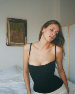 Nell Verlaque Instagram - 