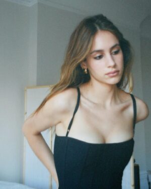 Nell Verlaque Instagram - 