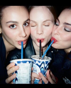 Nell Verlaque Instagram - Friday kids