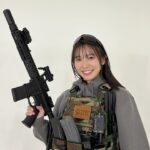Nene Shida Instagram - 📚 1月26日(金)発売 『PEACE COMBAT VOL.59』の 表紙を務めさせていただきました☺️ フル装備でテンションのあがった撮影でした☺︎