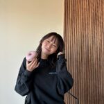 Nene Shida Instagram - 🍩 最近食べすぎちゃって3キロオーバー中 来週撮影だし、そろそろ気をつけなきゃ🔥 にしても、さくら味のドーナツ美味しすぎる、、🤤 #ミルクフェド #milkfed