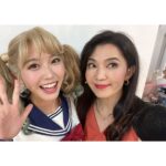 Nene Shida Instagram - 🌹 舞台『かげきしょうじょ‼︎』無事終演致しました✨ ご来場いただいた皆様、配信をご視聴くださった皆様、改めましてありがとうございました。 初めて主演を務めさせていただき、約4年ぶり2度目の舞台で知らないことが多かったり、ダンスや歌も大好きだけど未経験で、不安な部分もありました。 座長として引っ張っていくぞ！と最初は根拠のない自信から始まって、稽古が進むにつれて自分の未熟さに気づき…それでもへこたれず！ 皆んなのそれぞれの伝え方で届けてくれる言葉に支えられていました。 劇場で公演が始まってからは、連日多くのお客様に来ていただいて、反応のひとつひとつが嬉しかったです😭 嬉しすぎてノリノリでさらさを演じてました♪ こんなにも愛されていて素敵な原作「かげきしょうじょ‼︎」。 渡辺さらさを演じられて幸せでした。 本当にキラキラな世界だったなぁ💭 キャストの皆様、スタッフの皆様、関係者の皆様、そしてお客様、本当にありがとうございました。 また皆んなとお芝居、お仕事できたら嬉しいです🥰 #斉木先生に直筆イラスト色紙いただきました✨ #すごい先生おちゃめなんです #よぉく見ると #辺渡さらさ #気付いたときの先生の焦りっぷりが可愛すぎました🤭 #志田音々を間違えないように意識しすぎたら #間違えちゃったらしいです #先生すごくお優しい #レアなので逆に嬉しいです♪