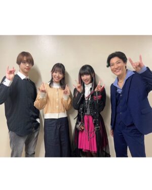 Nene Shida Instagram - 🦊
会う度に実感する
大大大好きな人たち！
そして投稿には載せられないけど、大好きなスタッフさんたち！

会える頻度はぐっと減ってしまうけど、これからも仲良しでいたいな☺︎

💭この日会えた方々全員とはツーショット撮れなかったんです…残念😢

ファイナルステージにご来場いただいた方々、配信をご視聴いただいた方々ありがとうございました🍀
普段は聞くことが出来ない皆様の声援を全身で浴びて、改めて皆様の応援のあたたかさを実感させていただきました。みんな大好きです！！♡

約1年間ありがとうございました✨