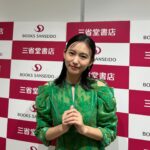 Nene Shida Instagram - 🫧 本日、愛知県と大阪府で 2nd写真集重版記念イベント を開催させていただきました☺︎ お越しくださった皆様、 ありがとうございました✨✨ 初めての遠征イベント🫧 今までお会いできなかった方々とも お馴染みの方々とも交流できて、 幸せな1日でした🥰 また行けるよう頑張りますー！！ 素敵な時間をありがとうございました☺︎ おやすみなさい🌙 #お衣装はクリスマス意識🎄 #メイクは前髪ありなしで♡