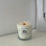 Nerea Camacho Instagram - Fanática de las velas y tener las mías propias en mi marca,me hace muy feliz 😊 Tenéis un 30% en toda la web con el código REBAJAS30 💥🤍✨ @itta_jewels