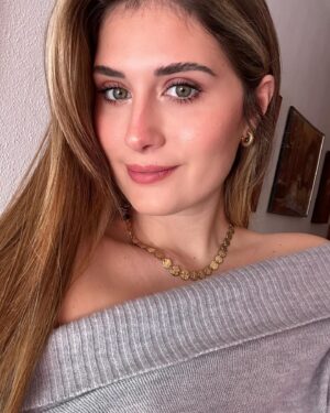 Nerea Camacho Instagram - Empezamos año nuevo y metas nuevas con ganas y mucha ilusión 💥🤍 @itta_jewels