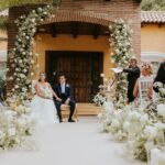 Nerea Camacho Instagram - Teníamos mil ganas de enseñaros la boda de @nerea_camachoo y @gonvelasco este verano en Almería♥️ Una boda súper especial diseñada al detalle, donde los tonos relajados y líneas limpias cobraban junto a ellos todo el protagonismo✨ 📸 @miguel_frias_